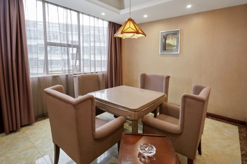 艾尚他她酒店(麻阳火车站店)