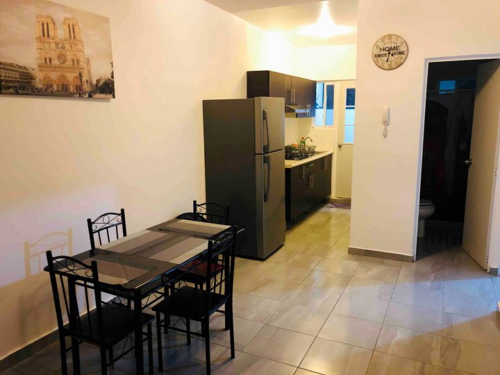 距离海滩3英里的美丽之地(Beautiful Place at 3 Miles to the Beach)