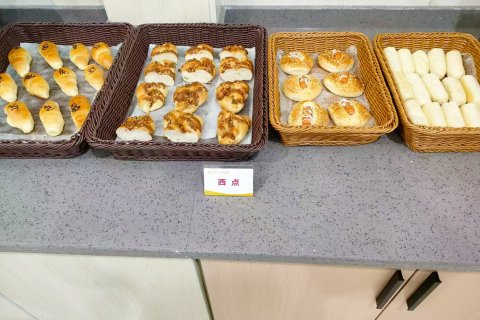 景玉商旅酒店(中心广场汽车站店)