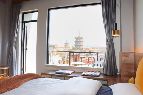 SlowHouse 吾问东西民宿(西街开元寺店)