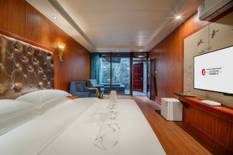 花水湾第一村森林温泉酒店