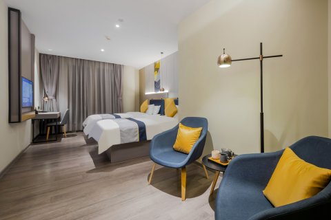 如家商旅酒店(重庆解放碑洪崖洞步行街店)