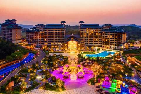 新兴翔顺金水台温泉小镇