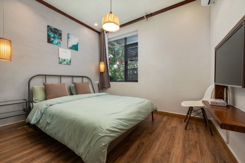 嬉戏酒店(桂林两江四湖象鼻山景区店)