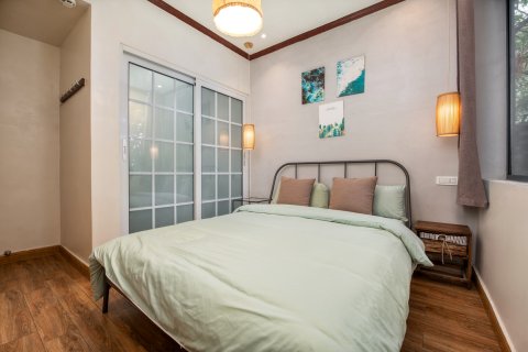 嬉戏酒店(桂林两江四湖象鼻山景区店)