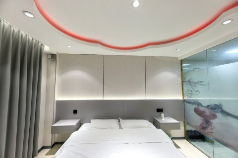 伯爵主题宾馆(濉溪二提口店)