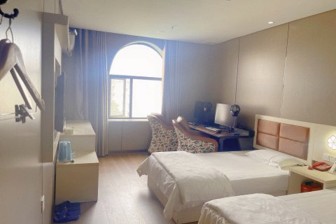 亚丁酒店(宜城襄沙大道店)