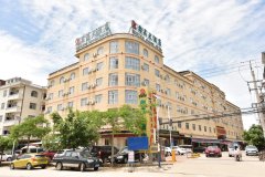 东兴鑫昌大酒店