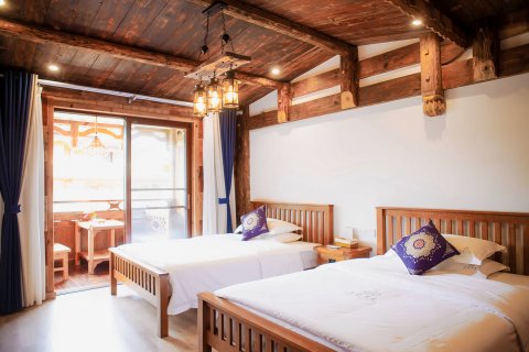 花筑·白河花谷客栈(芙蓉镇瀑布店)