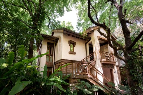 五指山亚泰雨林酒店