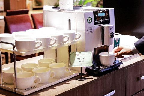 中航翔通游艇会酒店(青岛奥帆中心五四广场店)