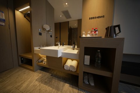 乔治莫兰迪酒店(潍坊寒亭高铁北站店)