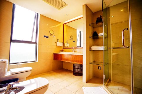 弥勒湖泉红烟宾馆