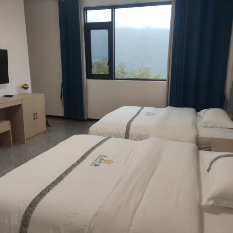 羌山竹海原生态农家乐