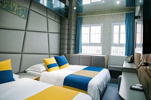 奕家主题宾馆(青岛栈桥火车站店)