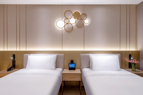 桔子酒店(伊宁万容广场汉宾公园店)