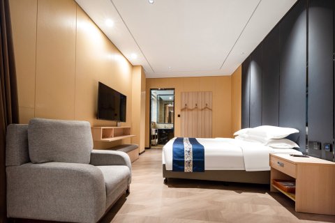 鄂州克里司汀酒店(洋澜高铁市民中心店)