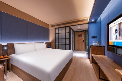 桔子酒店(伊宁万容广场汉宾公园店)