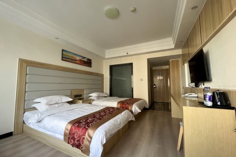 格尔木珠峰大厦(昆仑公园店)