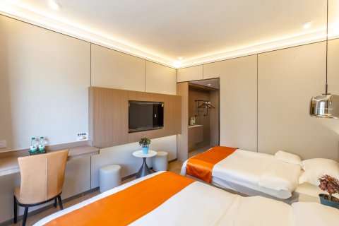 岚居·好运来轻奢酒店(青岛台东步行街店)