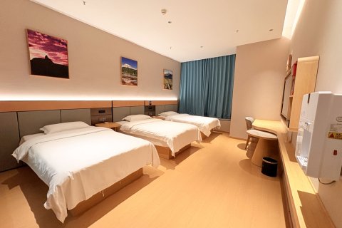 德令哈漠上星空酒店(中心广场店)