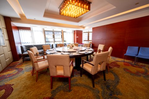 贵阳圣丰酒店(河滨公园甲秀楼店)