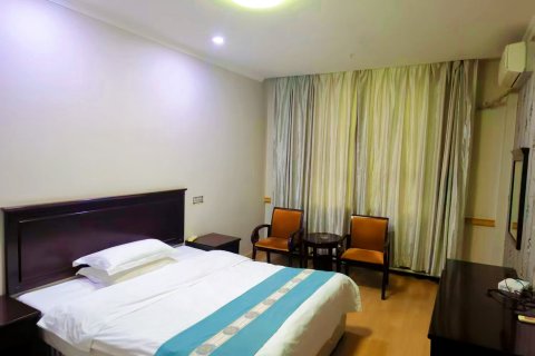 何胖子商务酒店(台北西路店)