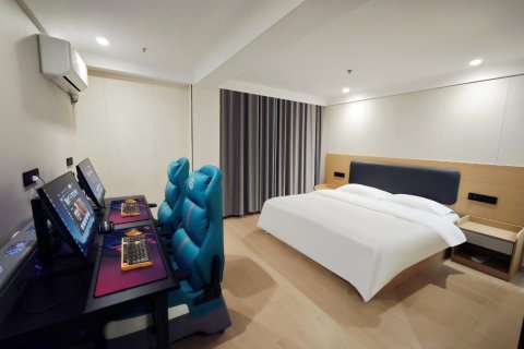 无限影院酒店(汇通市场店)