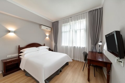 橡树林酒店(金沙天街沙坪坝高铁站店)