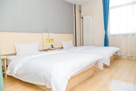 有朋精品酒店(宁阳亿丰时代广场店)