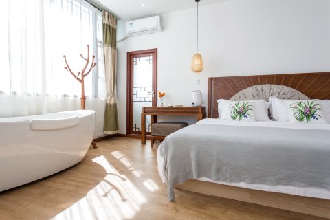 大理朋临居海景度假酒店(洱海生态廊道三圣岛店)