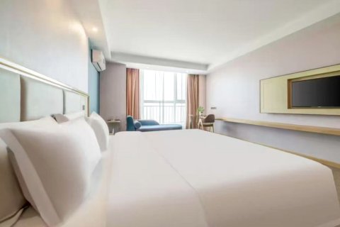 速8酒店(高密中百大厦｜中骏世界城店)