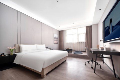 西安大雁塔亚朵酒店