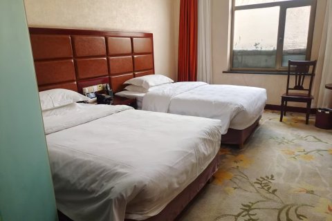 乌拉特前旗乌拉特大酒店