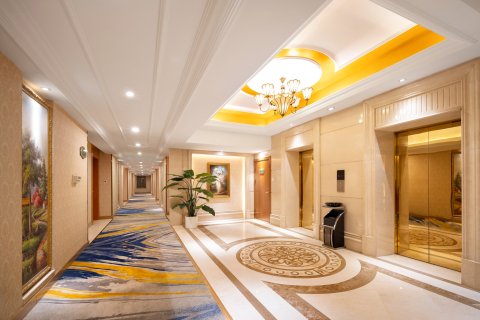 维也纳国际酒店(丹东江景之都店)