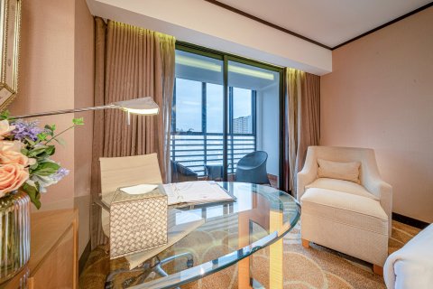 永恒朗悦酒店(南宁动物园广西大学地铁站店)