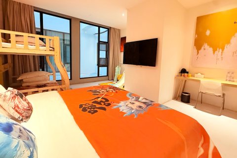 绽白艺术酒店(西安大唐不夜城小寨地铁站店)