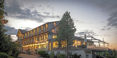 蓝德加斯托夫梦兹伯格酒店(Landgasthof Hotel Menzberg)