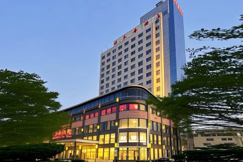 日照浮来春酒店