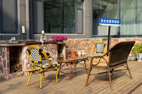 泗水悦客酒店(中兴路店)