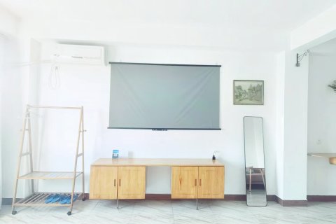 北海红风车假日酒店(侨港风情街侨港海滩店)