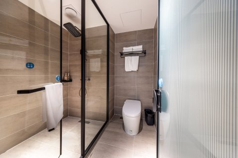 兴垣酒店(民和海鸿国际广场店)