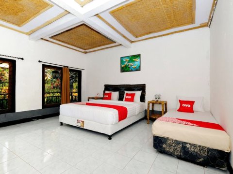 1835 Surya Mandalika Hotel(OYO 1835 Surya Mandalika Hotel)