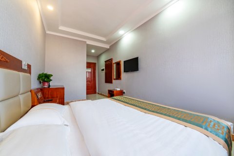 乌兰布统云游轻奢酒店