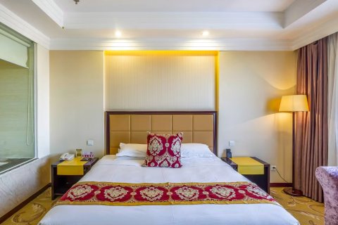 张北宏昊假日大酒店