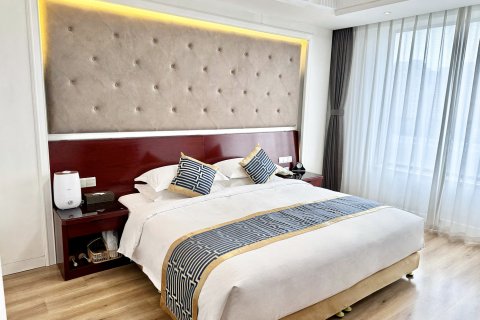 通化中东拉图摩根酒店(中东新天地购物公园店)