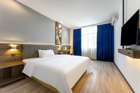 7天优品酒店(兴义桔山广场梦乐城购物中心店)