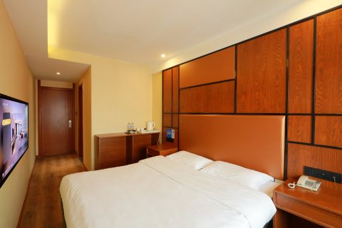 尚品假日酒店(涿州宜佳旺店)