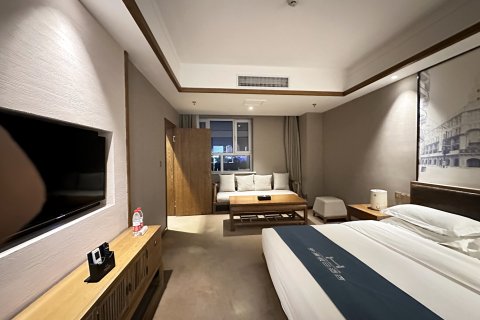 奎屯罗澜假日酒店