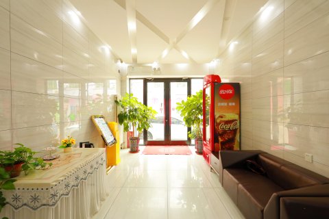 尚品假日酒店(涿州宜佳旺店)